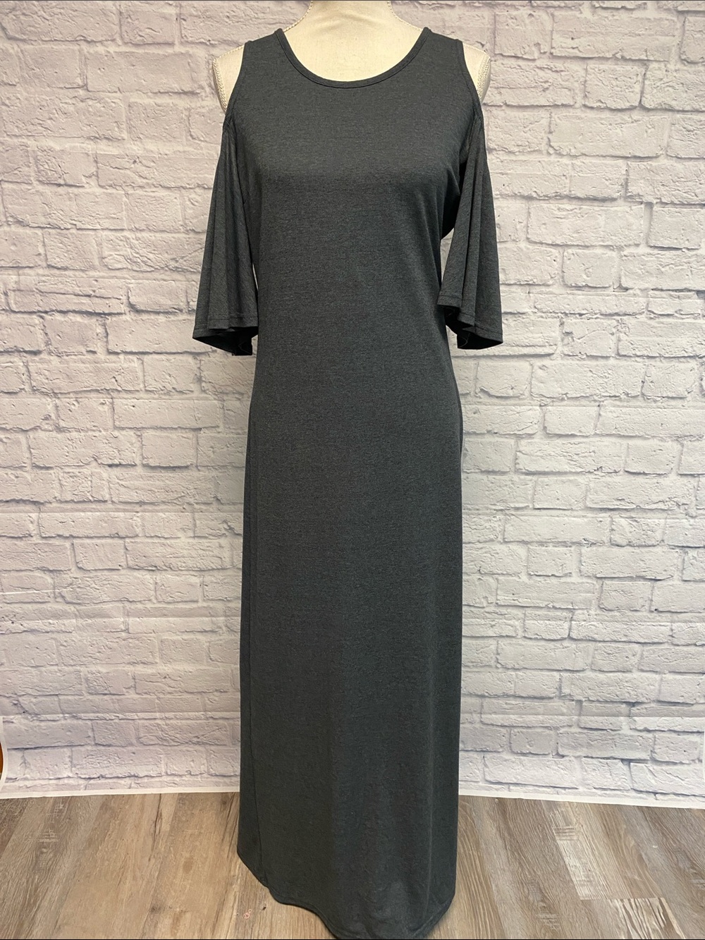 Umgee Charcoal Cold-Shoulder Maxi Dress Size Medium